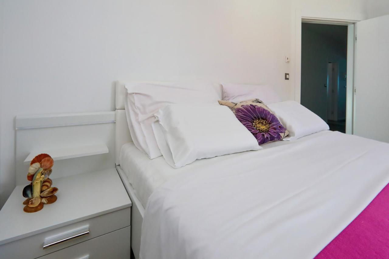 Apartmani Marina S Pogledom, Sukošan エクステリア 写真