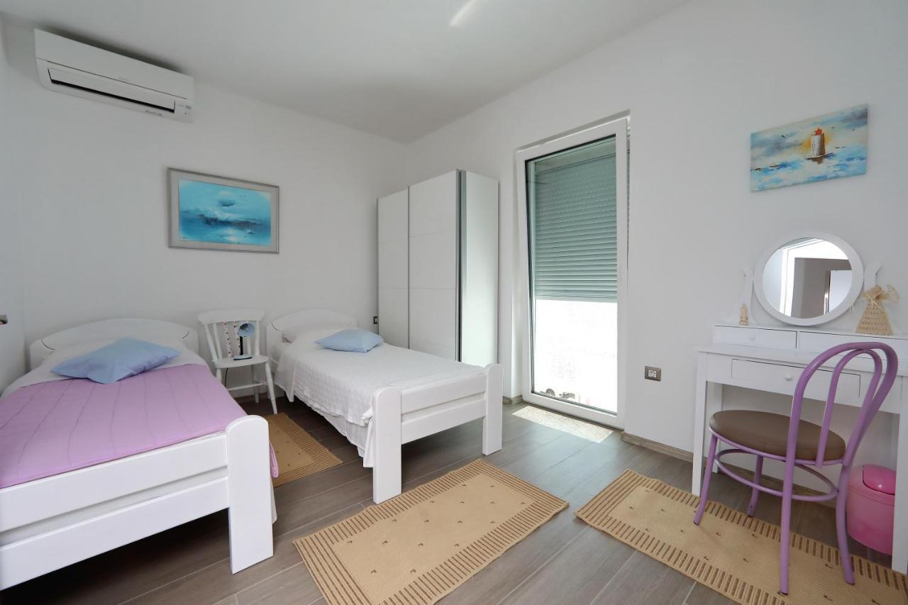 Apartmani Marina S Pogledom, Sukošan エクステリア 写真