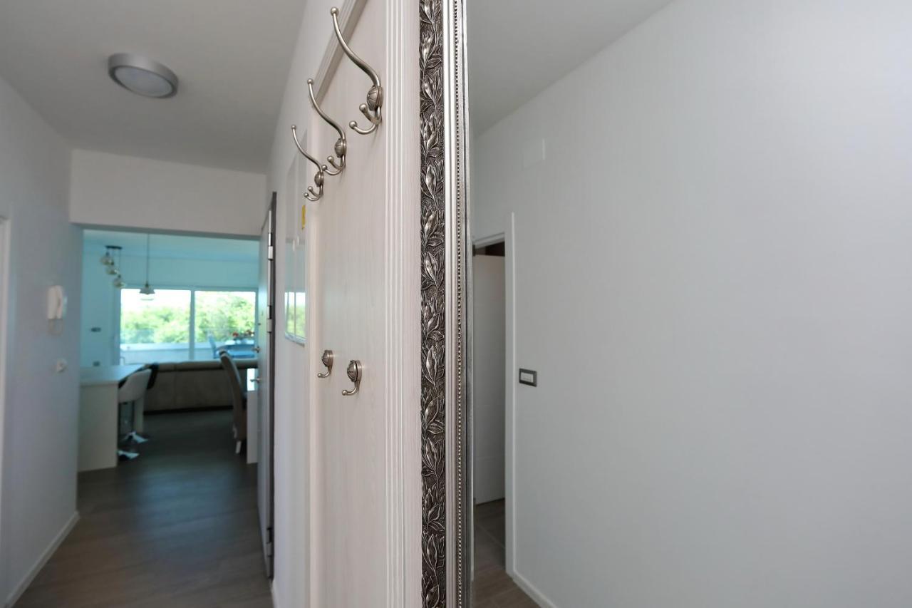 Apartmani Marina S Pogledom, Sukošan エクステリア 写真