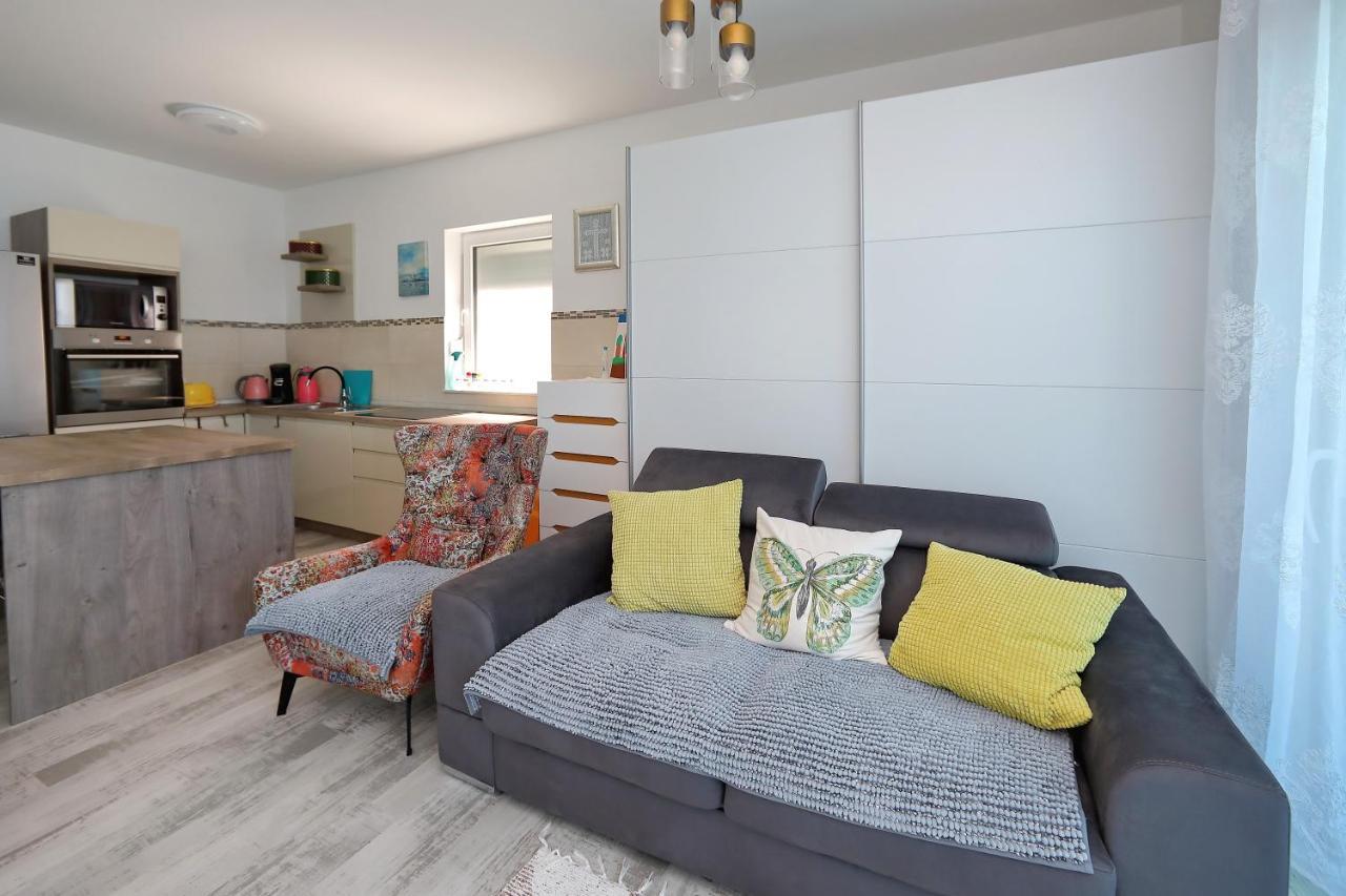 Apartmani Marina S Pogledom, Sukošan エクステリア 写真
