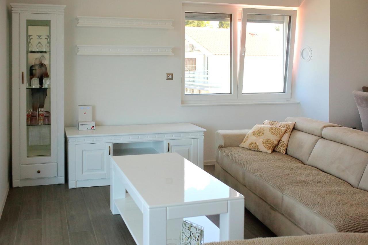 Apartmani Marina S Pogledom, Sukošan エクステリア 写真