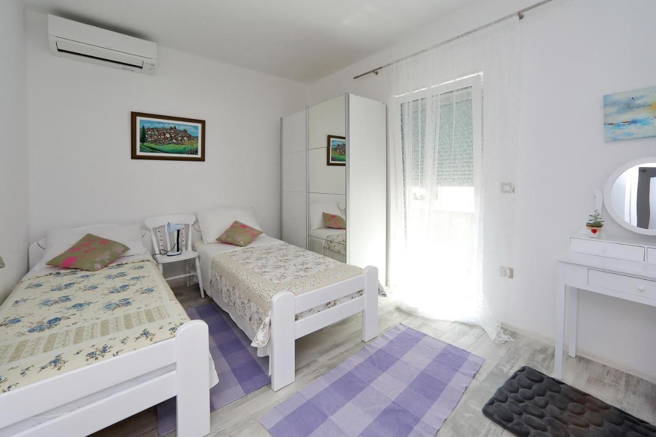 Apartmani Marina S Pogledom, Sukošan エクステリア 写真