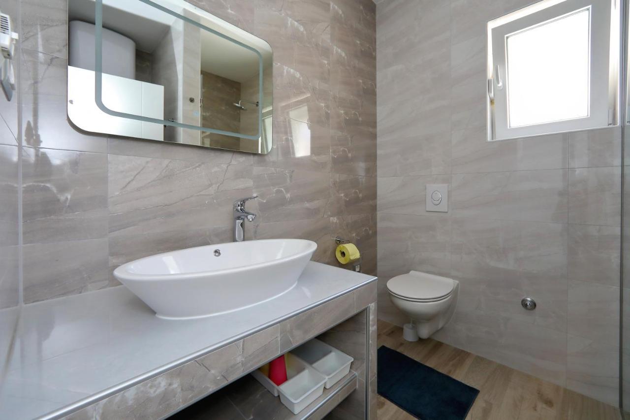 Apartmani Marina S Pogledom, Sukošan エクステリア 写真