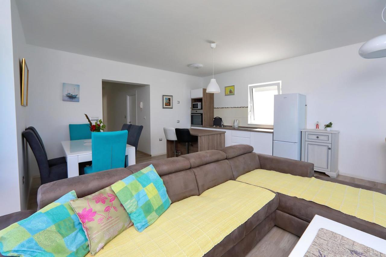Apartmani Marina S Pogledom, Sukošan エクステリア 写真
